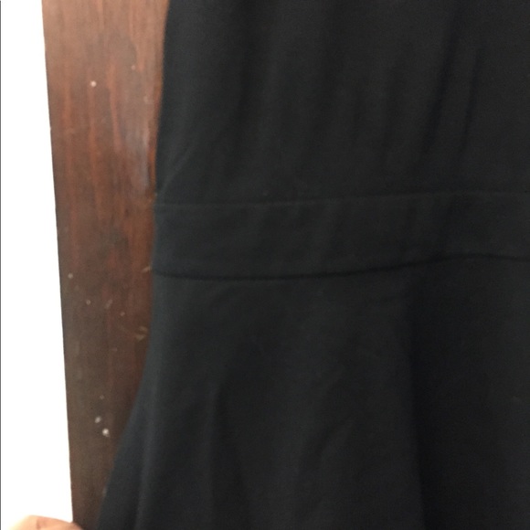 Simple Black Work Dress -Banana Republic - Picture 4 of 6